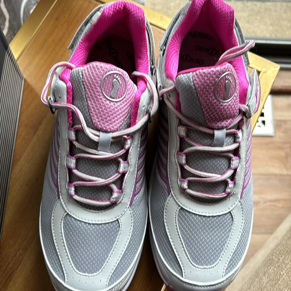 ORTHOFEET VERVE athletic tie-less athletic shoe size 11.5 xwide. New no inserts - Picture 2 of 8